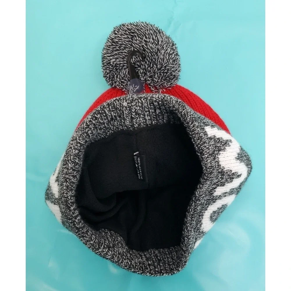 Robin Ruth Pom Pom Beanie - Montana MT- Winter Knit Cap Hat -Gray Red White NWT